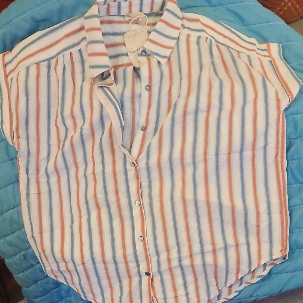 HEM & THREAD NWT* Boutique 💗Red & Blue Striped Button-Up Shirt